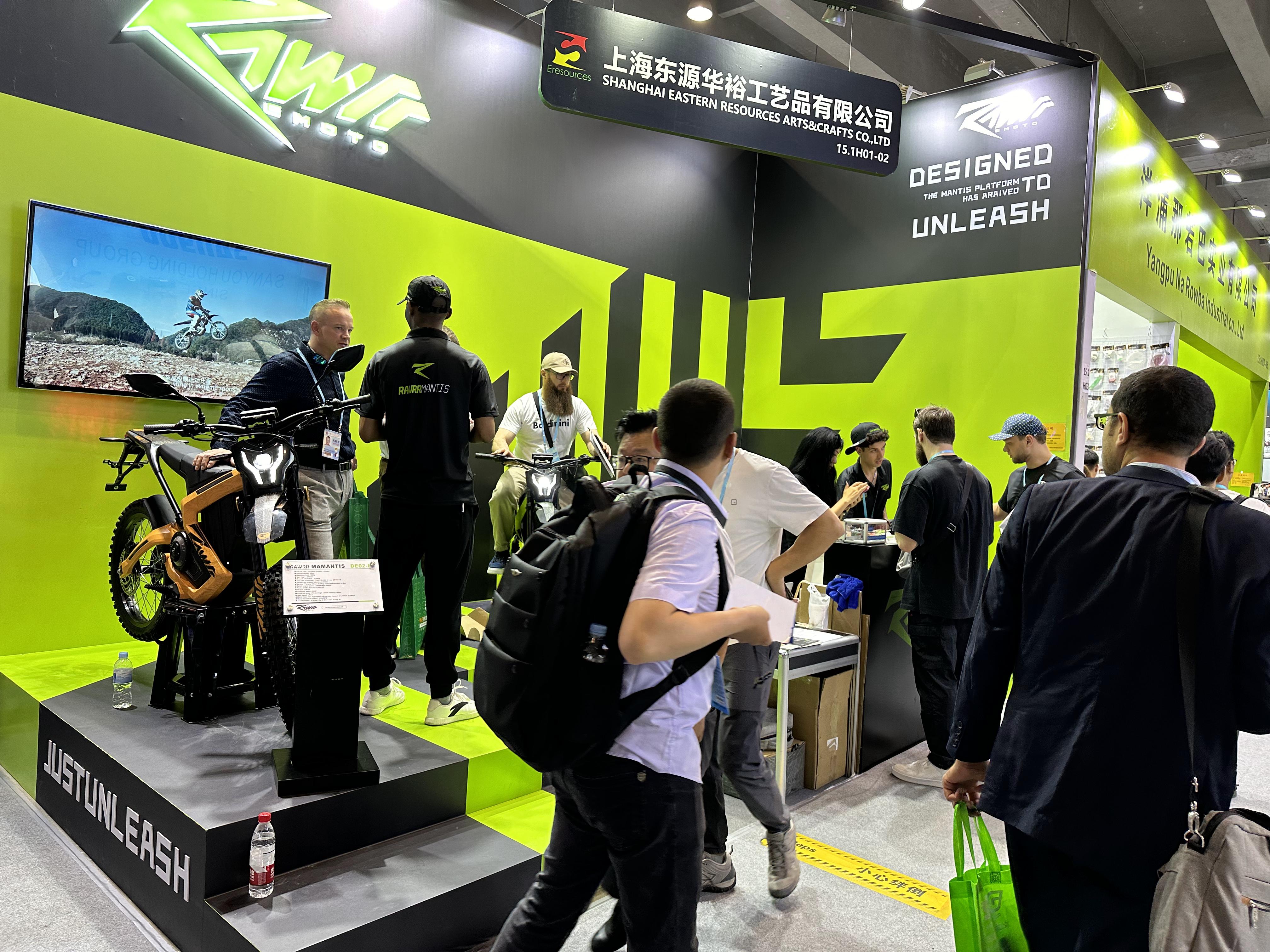 RAWRR Mantis is showing their products in canton fair